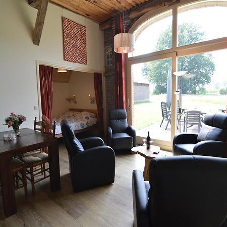 Quaint Farmhouse In Geesteren With Meadow View Exteriör bild